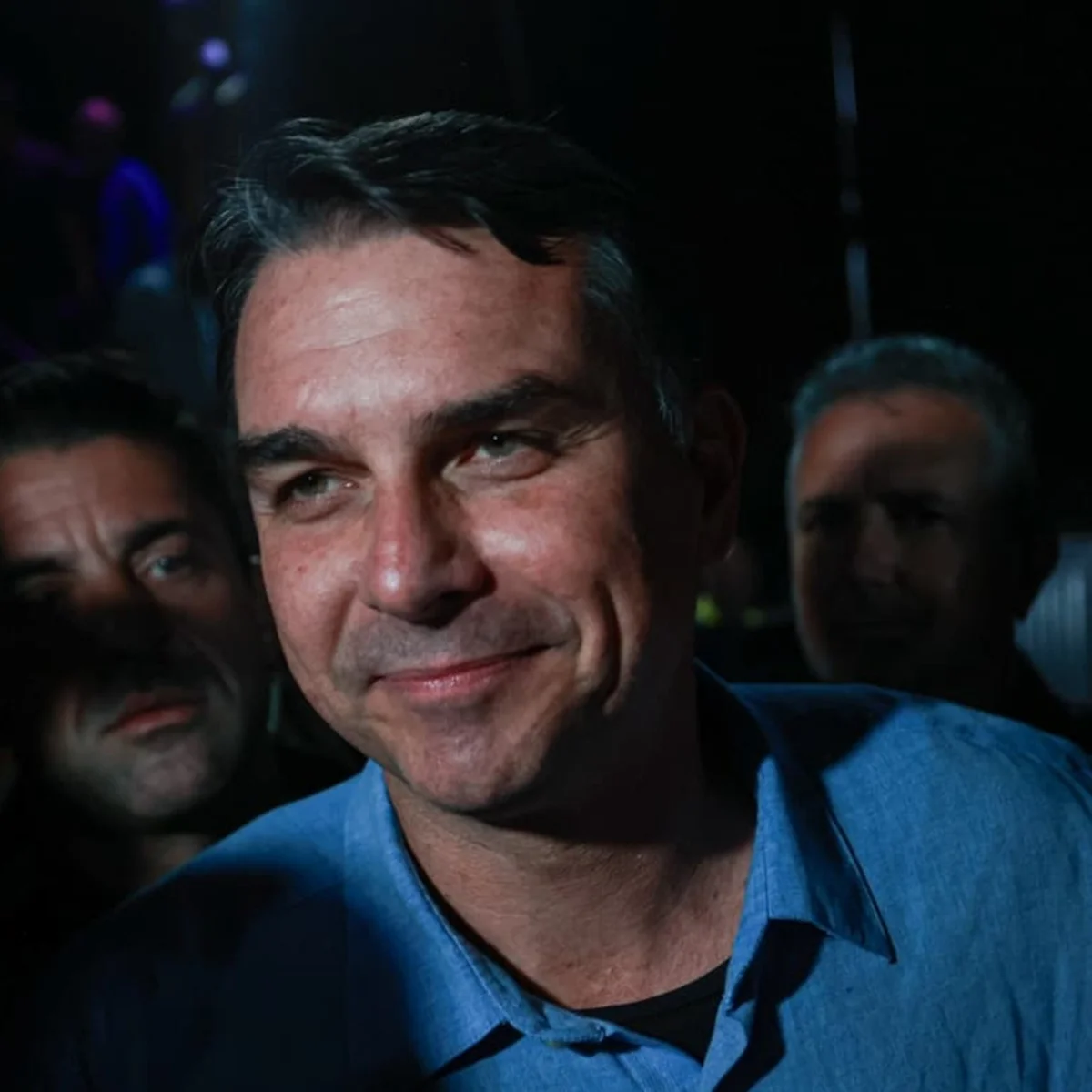 Flávio Bolsonaro vence Lula no Japão no 2º turno das eleições