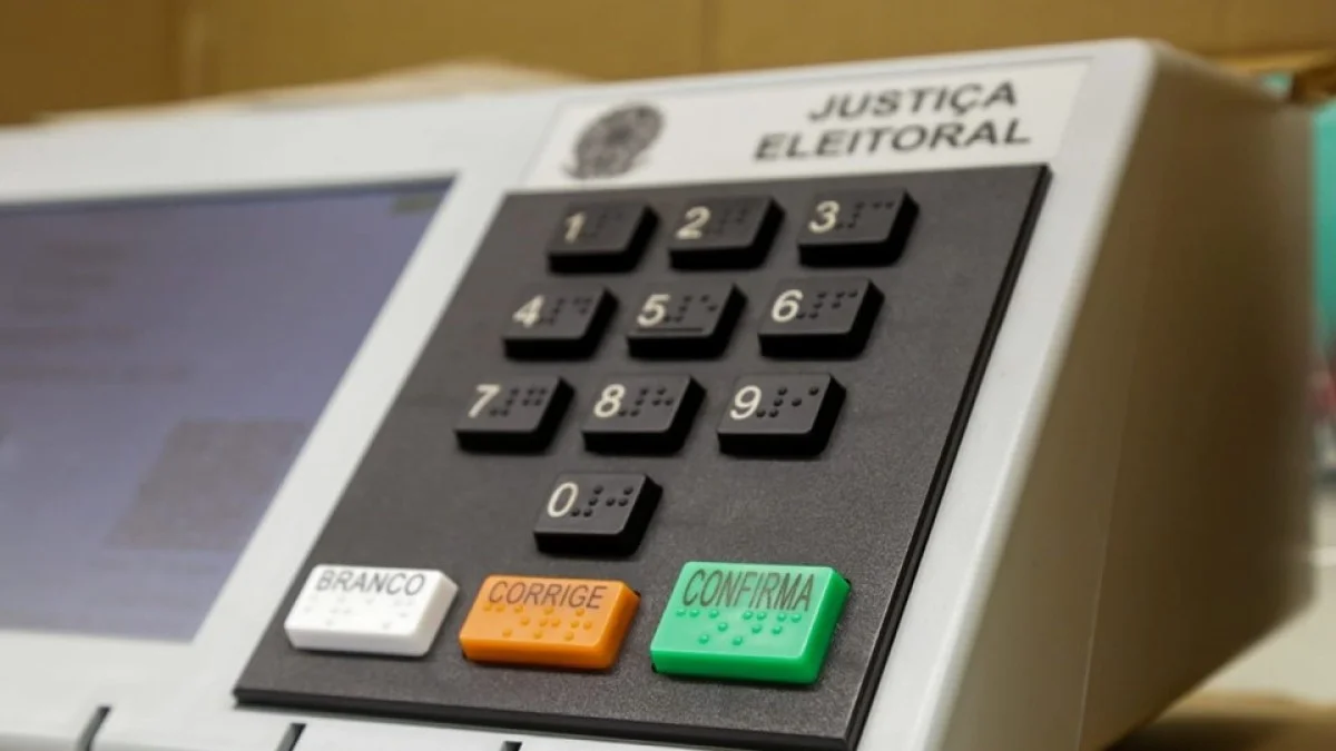 Dez deputados federais foram eleitos com menos de 20 mil votos. Saiba quais