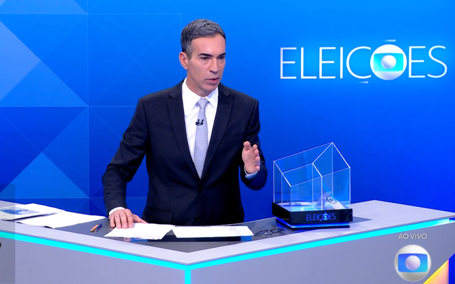 Tralli em ação no debate da Globo